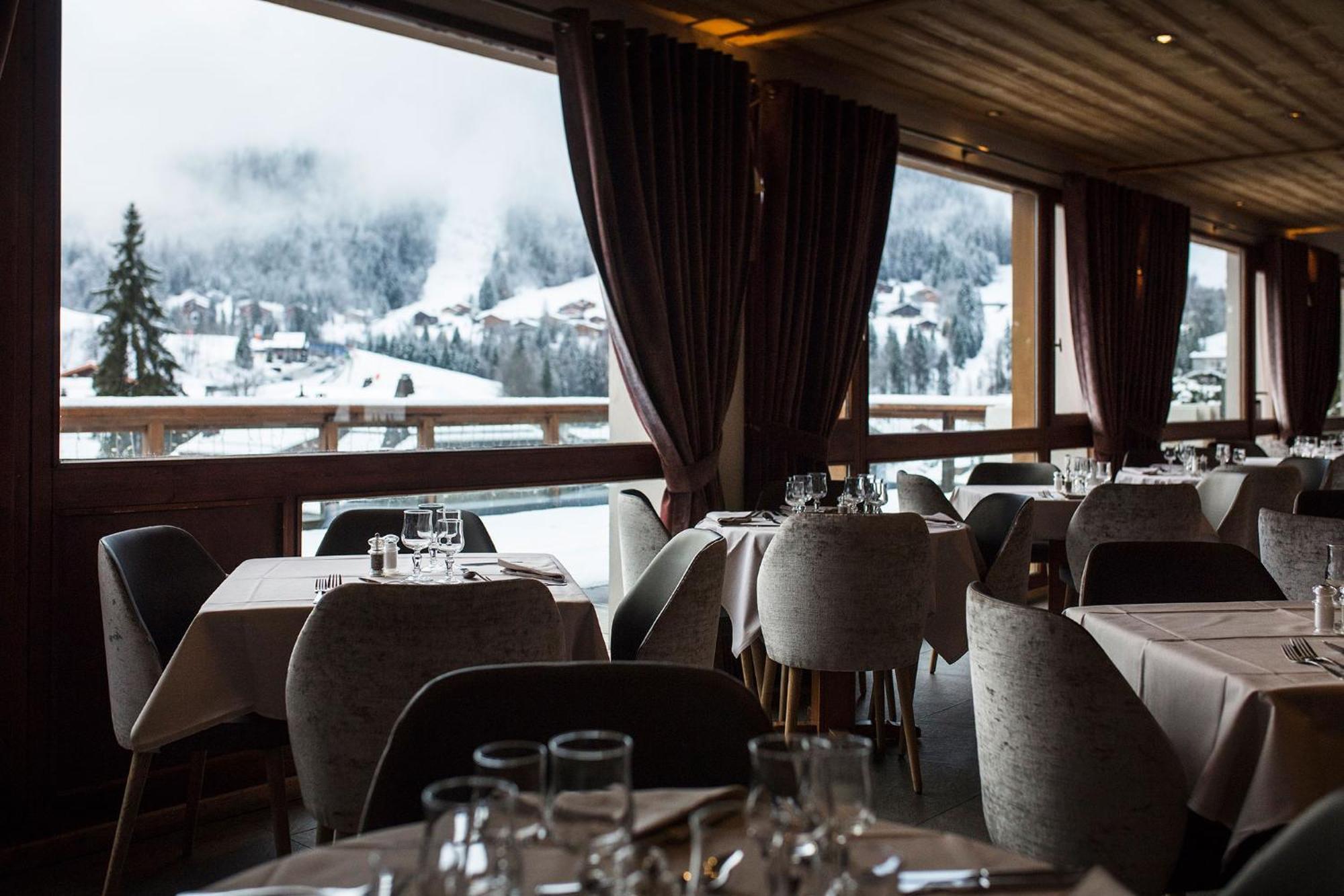 Hotel Alpen Roc La Clusaz Esterno foto